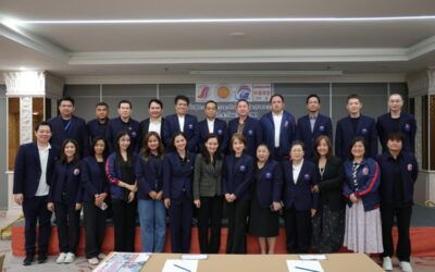 สมาคมผู้สื่อข่าวไทย-จีน จัดบรรยายหลักสูตร บทจ. รุ่น 3 เชิญผู้เชี่ยวชาญกรมส่งเสริมการค้าระหว่างประเทศ ติวเข้มเอกชนไทย ปรับกลยุทธ์เจาะตลาดจีน ย้ำสิ้นสุดยุค ‘แข่งราคาถูก’ สู่มาตรฐานเขียวและนวัตกรรมรับมือวิกฤตพลังงานโลก